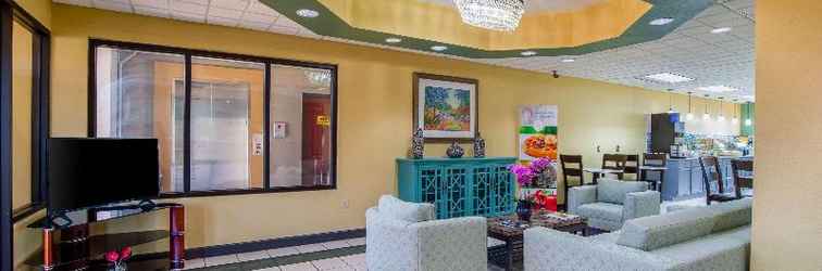 Lobby Quality Inn Suites Columbia