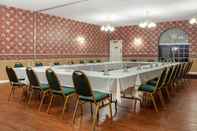 Functional Hall Clarion Hotel & Suites