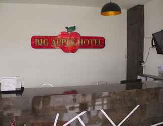 Lobi 2 Big Apple Hotel