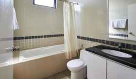 Toilet Kamar 2 The heritage serviced suites