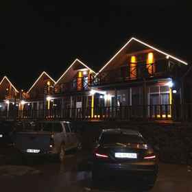 ADA BUNGALOW UZUNGOL1 , 飯店Yeṣilyurt kafe