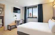 Kamar Tidur 7 Brick Barcelona