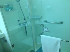 객실 내 욕실 4 7 Days Inn Qingdao Beer Street