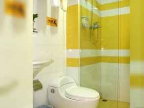 Phòng tắm bên trong 4 7 Days Inn Beijing Guomao Branch