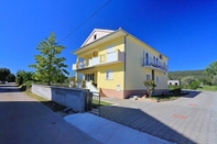 Exterior Apartments Ivona