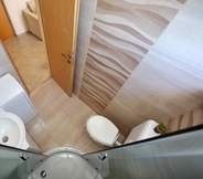 In-room Bathroom 3 Apartments Ivona