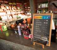 Bar, Cafe and Lounge 5 Phumektawan Resort