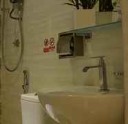 In-room Bathroom 3 DR Hotel Penang