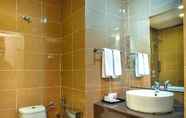 Toilet Kamar 6 RHR Hotel Kajang