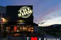 Luar Bangunan The Shop Hotel