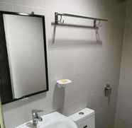 Toilet Kamar 2 Aircondroom@Medan Inn