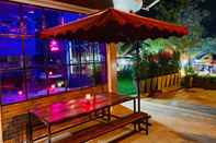 บาร์ คาเฟ่ และเลานจ์ You Empire Hostel & Bar