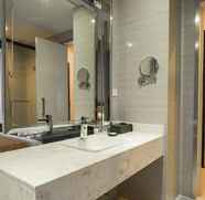 In-room Bathroom 4 NEW BEACON INTERNATIONAL HOTEL WUHAN JINYINHU SUBW