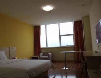 Bedroom 2 7 Days Inn Wuhan Xudong Hubei University Branch