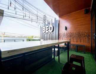Exterior 2 Bed Loft Cafe