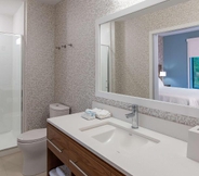 In-room Bathroom 5 Home2 Suites Raynham Taunton