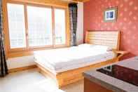 Bedroom Goodstay White Cabin Pension