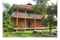 ภายนอกอาคาร Baansuan Amphawan Resort