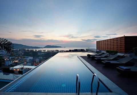 Swimming Pool The Unity Patong Private Apartment