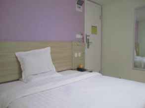 Bedroom 4 7 DAYS INN KAILI HONGZHOU ROAD BRANCH