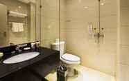 In-room Bathroom 4 GreenTree Alliance (Shenzhen Shekou, Taizi Road)