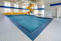 Swimming Pool Microtel Inn And Suites Portage La Prairie