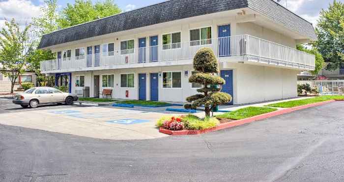 Bangunan Motel 6 Seattle East Issaquah