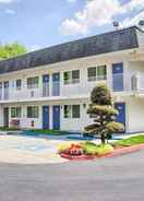EXTERIOR_BUILDING Motel 6 Seattle East Issaquah