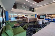 로비 Holiday Inn Express & Suites Arlington North