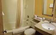 In-room Bathroom 7 RED RIVER INN SUITES FARGO