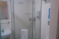 In-room Bathroom 7 Days Inn Beijing Dinghui Temple Wuluju Branch