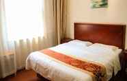 Bedroom 4 Greentree INN Beijing Daxing Caiyu Fuyuan Road EXP