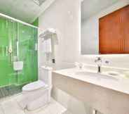 In-room Bathroom 6 Greentree Inn Beijing Tongzhou District Yujiawu Te