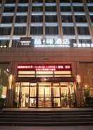 EXTERIOR_BUILDING JAMES JOYCE COFFETEL NANCHANG RAILWAY STATION WANG