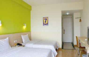 Bedroom 2 7 Days INN Nanchang West Jiefang Road Longwang TEM