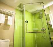 In-room Bathroom 7 Greentree Inn Heze Shan County Huxi South Road Exp