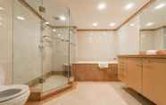 In-room Bathroom 6 Shanghai Centre Serviced Apartment