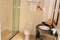 Toilet Kamar GreenTree Inn Shanghai Xupu Bridge Hotel