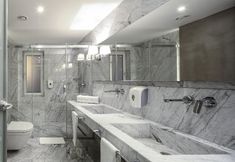 客房浴室 5 The Gate 30 Suites Hotel