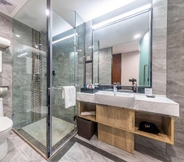 In-room Bathroom 3 Days Hotel by Wyndham Chongqing Keyuan