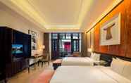 Bedroom 4 Eadry Royal Garden Hotel Haikou