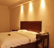 Bedroom 3 GREENTREE INN ZHENJIANG BABAIBAN EXPRESS HOTEL