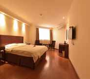 Bedroom 7 GREENTREE INN ZHENJIANG BABAIBAN EXPRESS HOTEL