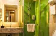In-room Bathroom 2 GreenTree Inn Tangshan Lubei District Aegean Sea