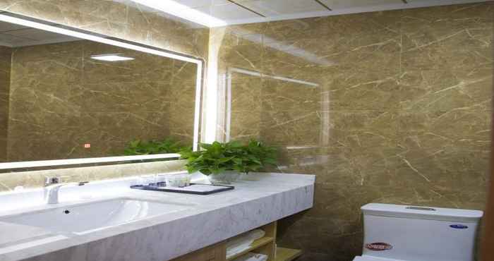 In-room Bathroom GreenTree Eastern Hotel Taiyuan Wanxiang City