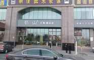 Exterior 3 LAVANDE HOTELS URUMQI XINMIN WEST STREET HONGDA PL