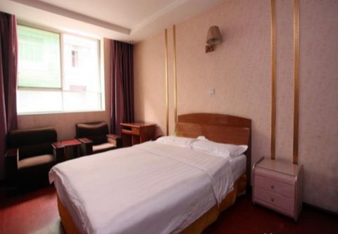 Bedroom CHENGDU AGGREGATION AIRPORT HOTEL