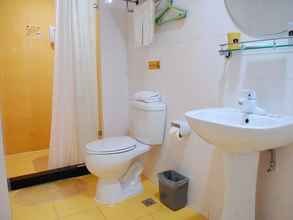 In-room Bathroom 4 Home Inn(Sanya Jiefang Er Road)