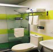 Toilet Kamar 3 7 DAYS INN SUZHOU WEI TING BRANCH