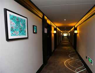 Lobi 2 Xana Hotellea Zhengzhou Weilai Road Exhibition Cen